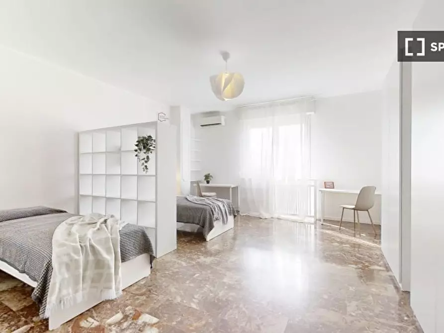 Immagine 1 di Camera condivisa in affitto  in VIA tirana a Padova