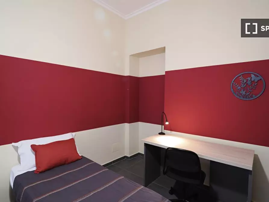 Immagine 17 di Camera condivisa in affitto  in Corso Peschiera a Torino