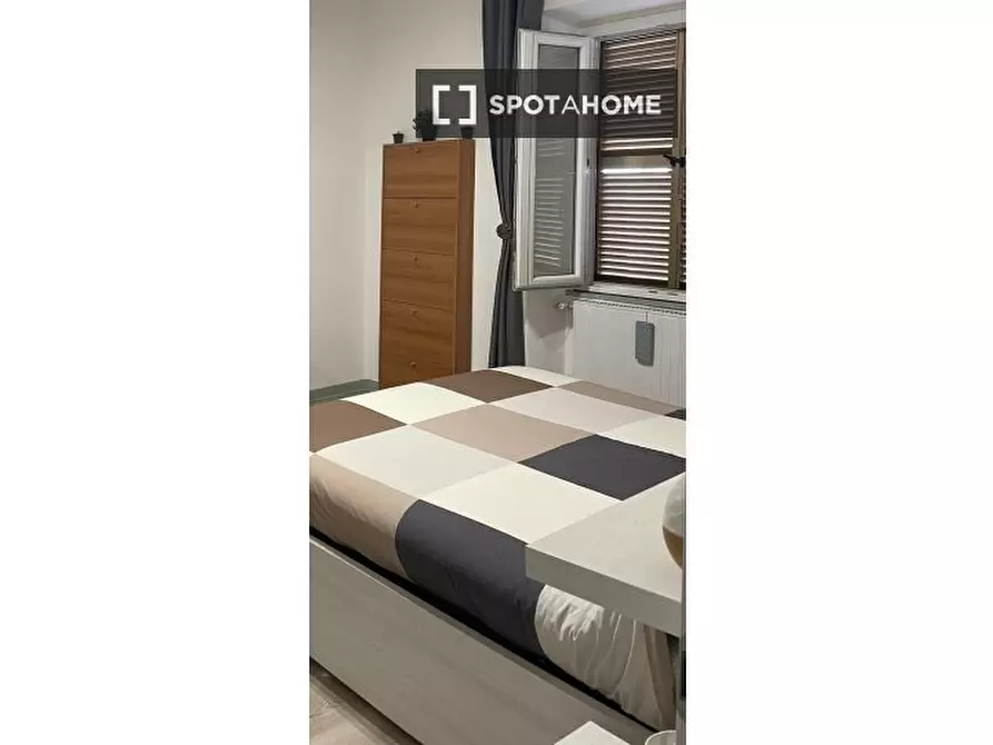 Immagine 19 di Camera condivisa in affitto  in Via Vincenzo Montenovesi a Roma