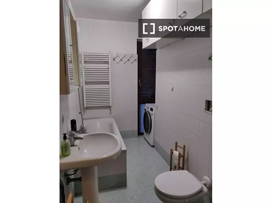 Immagine 4 di Camera condivisa in affitto  in Via Asiago a Milano