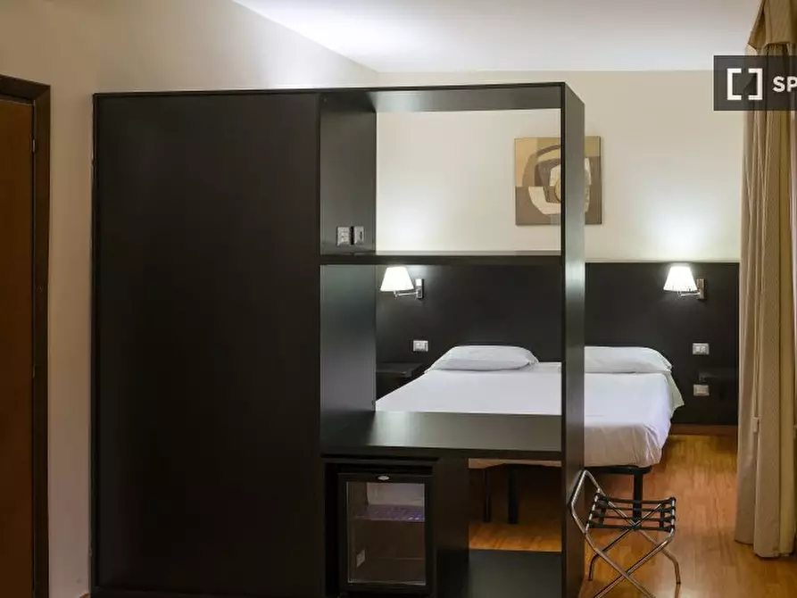 Immagine 3 di Camera condivisa in affitto  in Via Cassia a Roma