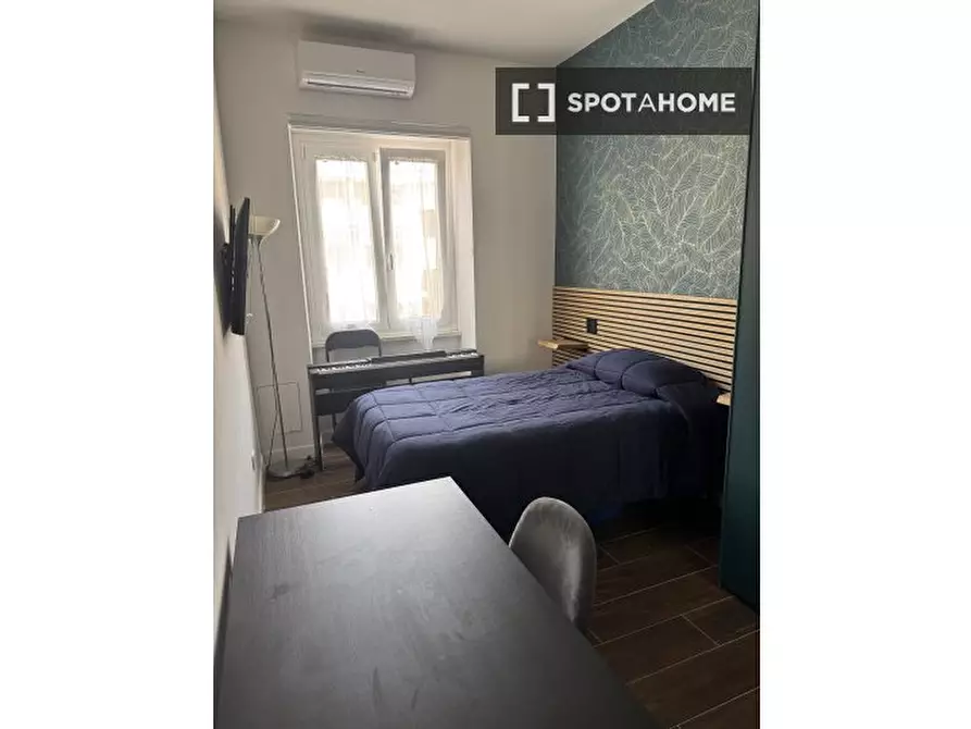Immagine 5 di Camera condivisa in affitto  in Via Publio Valerio a Roma