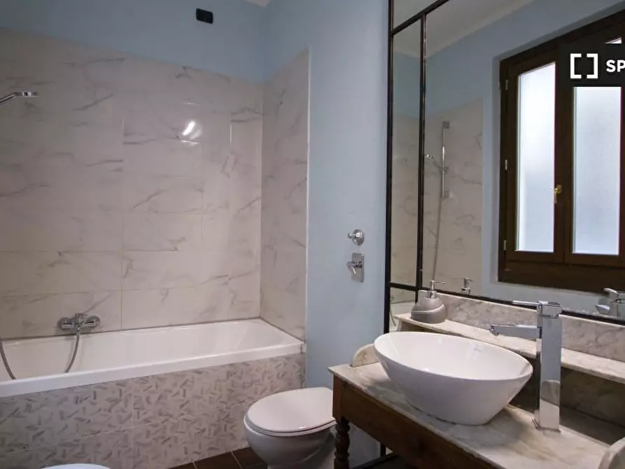 Immagine 6 di Appartamento in affitto  in Via dei Piatti a Milano