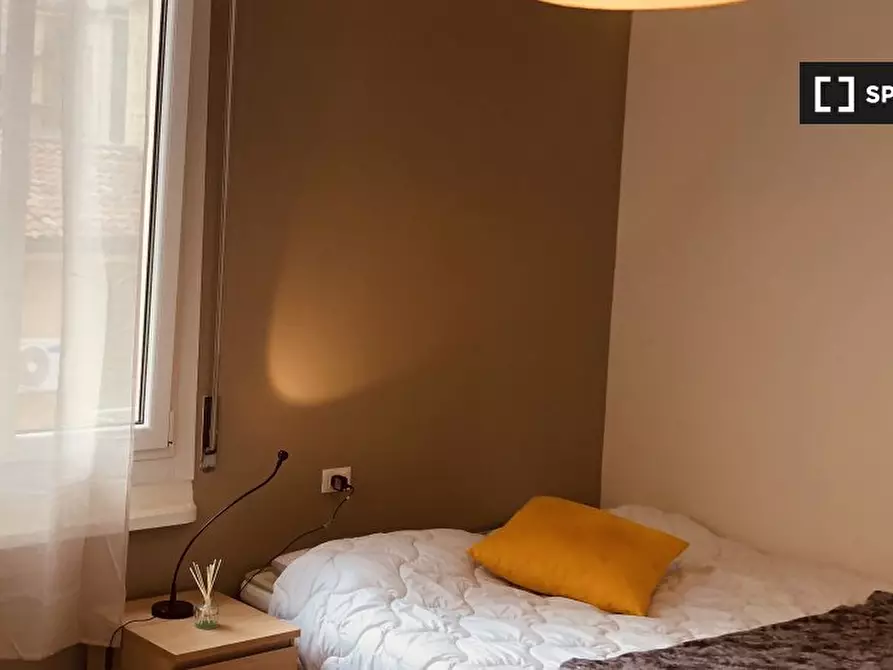 Immagine 1 di Camera condivisa in affitto  in Via Giovanni Amendola a Bologna