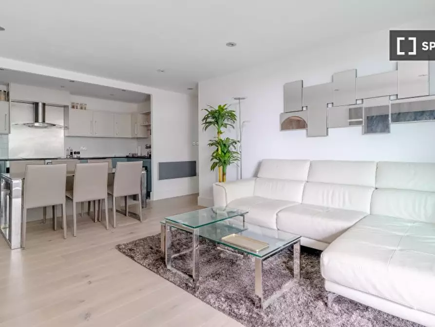 Immagine 4 di Appartamento in affitto  in St George Wharf a Lambeth