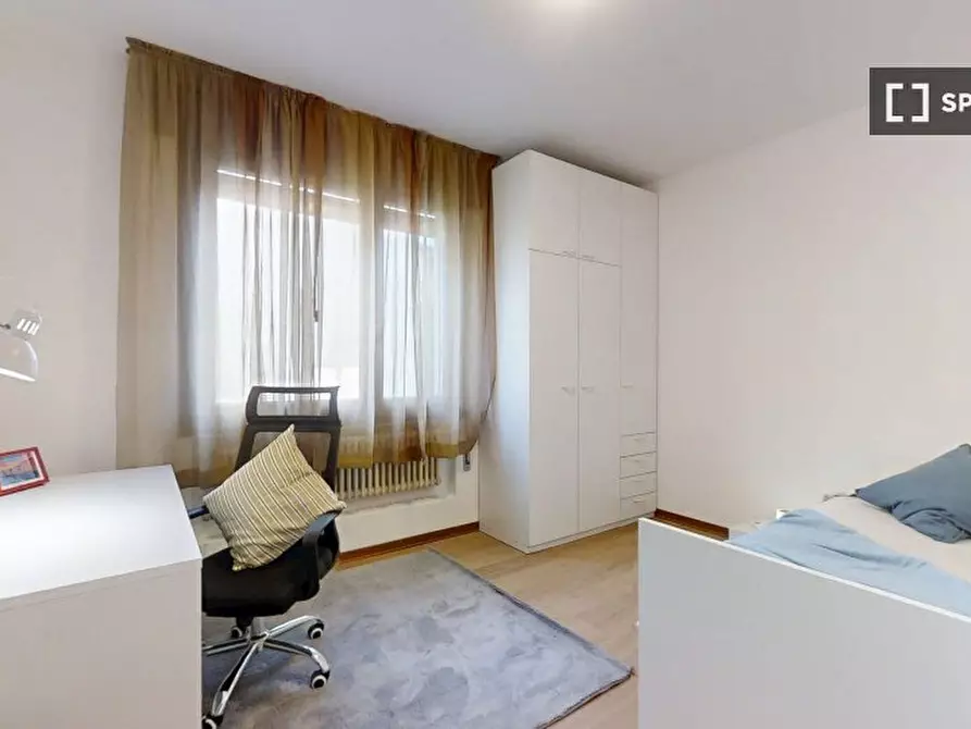 Immagine 1 di Camera condivisa in affitto  in VIA CERNAIA a Padova