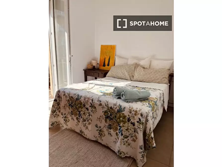 Immagine 2 di Camera condivisa in affitto  in Via Federico Ozanam a Roma