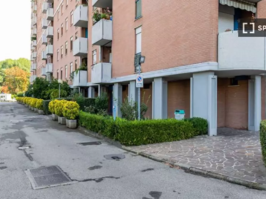 Immagine 14 di Camera condivisa in affitto  in Via dei Missaglia a Milano