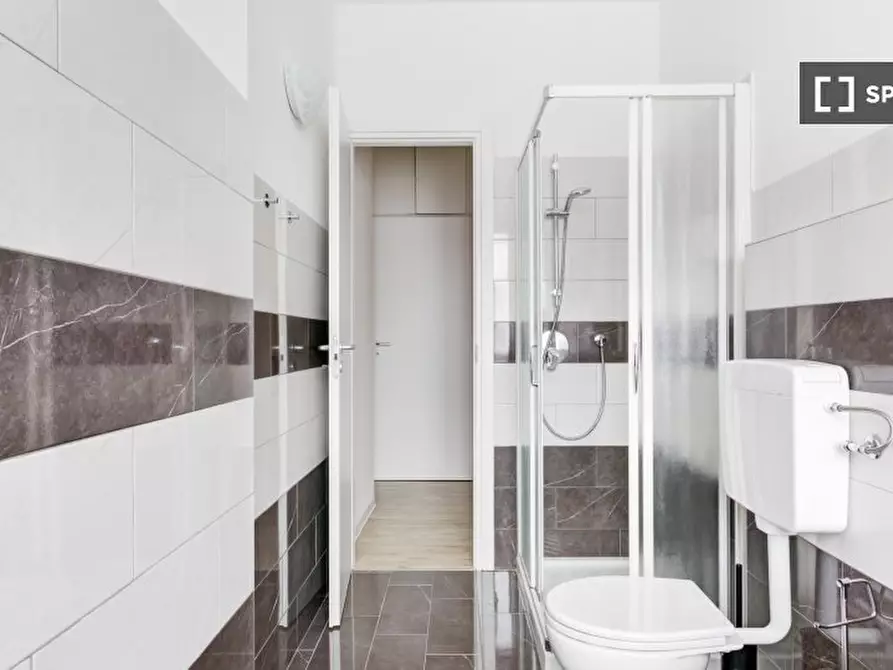 Immagine 9 di Camera condivisa in affitto  in Via Stromboli a Milano