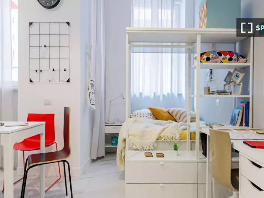 Immagine 2 di Camera condivisa in affitto  in Viale Bligny Milan a Milano