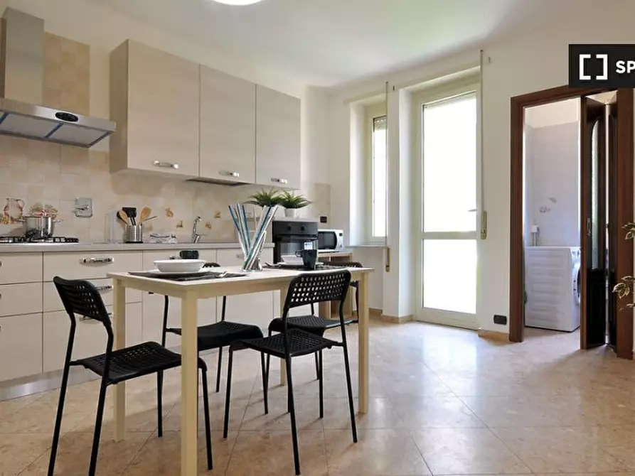 Immagine 4 di Camera condivisa in affitto  in Via Perosa a Torino