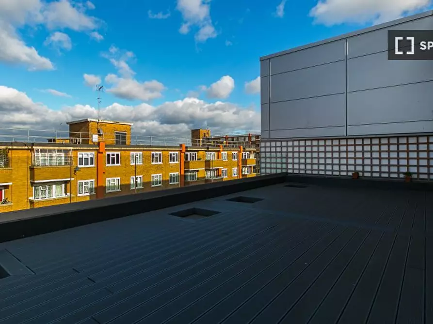 Immagine 11 di Appartamento in affitto  in Bromehead St a Poplar