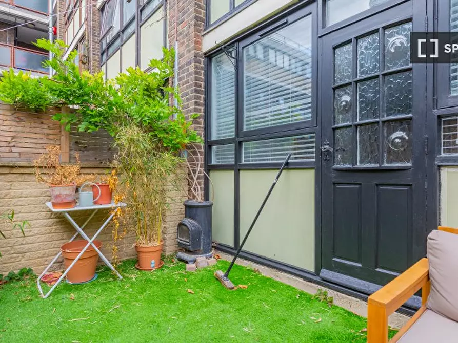 Immagine 18 di Appartamento in affitto  in Crondall Ct a Islington