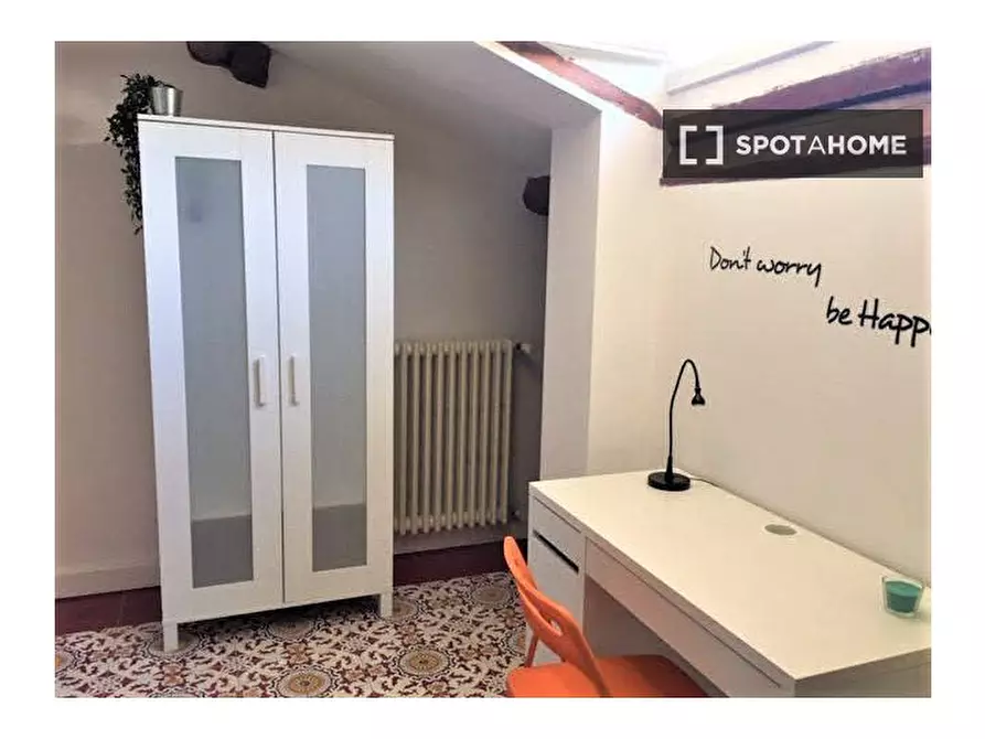 Immagine 4 di Camera condivisa in affitto  in VIA DELLA CERNAIA a Firenze