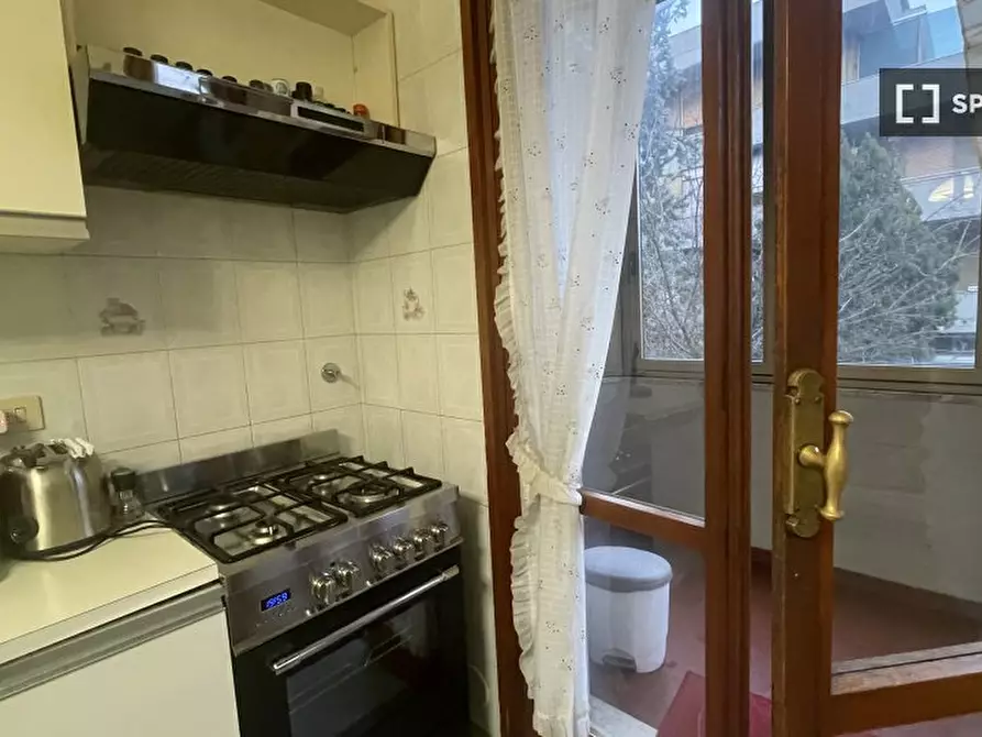 Immagine 11 di Camera condivisa in affitto  in Via Ugo Foscolo a Scandicci