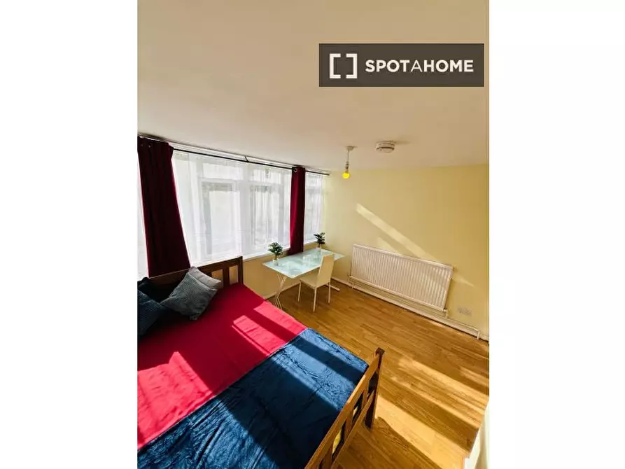 Immagine 15 di Camera condivisa in affitto  in Carey Gardens a Lambeth