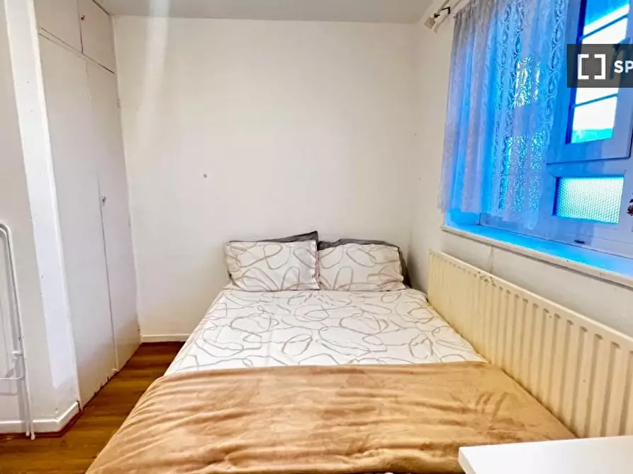 Immagine 3 di Camera condivisa in affitto  in Shandy St a Poplar