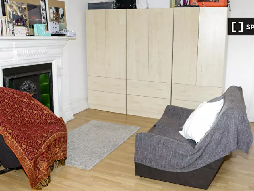 Immagine 3 di Camera condivisa in affitto  in 9 Kensington Mall a Kensington