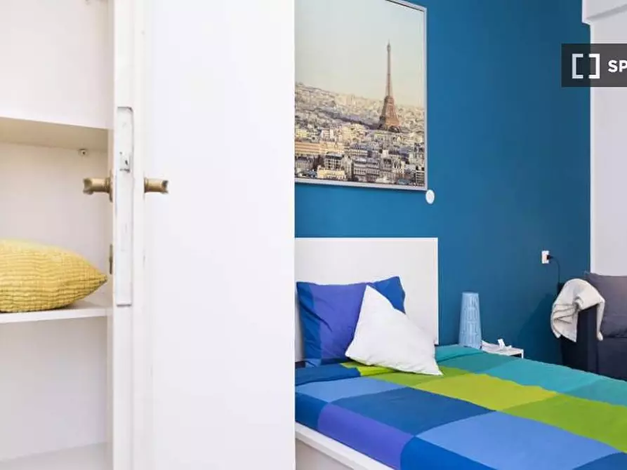 Immagine 3 di Camera condivisa in affitto  in Viale Carlo Espinasse Milan a Milano