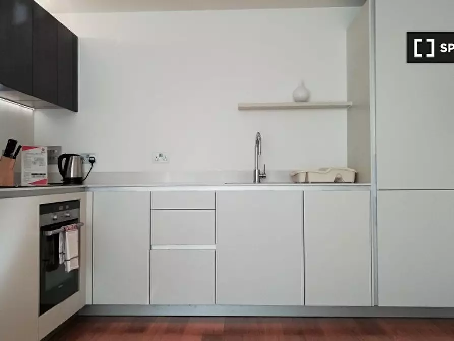 Immagine 4 di Appartamento in affitto  in Pepys St a 