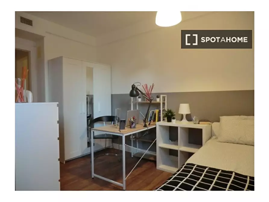 Immagine 17 di Camera condivisa in affitto  in Via Pietro Canal a Padova