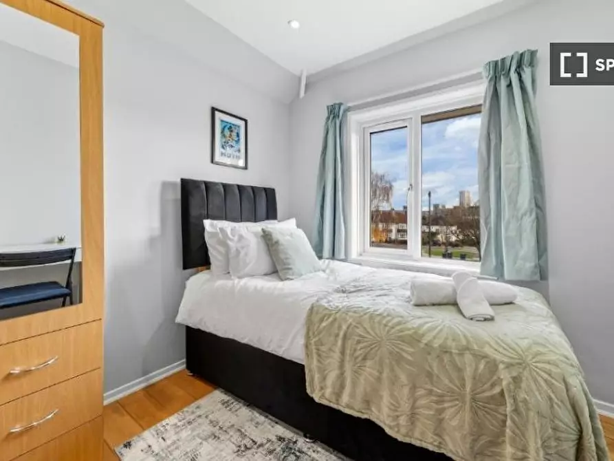 Immagine 17 di Appartamento in affitto  in Layfield Cres a Barnet