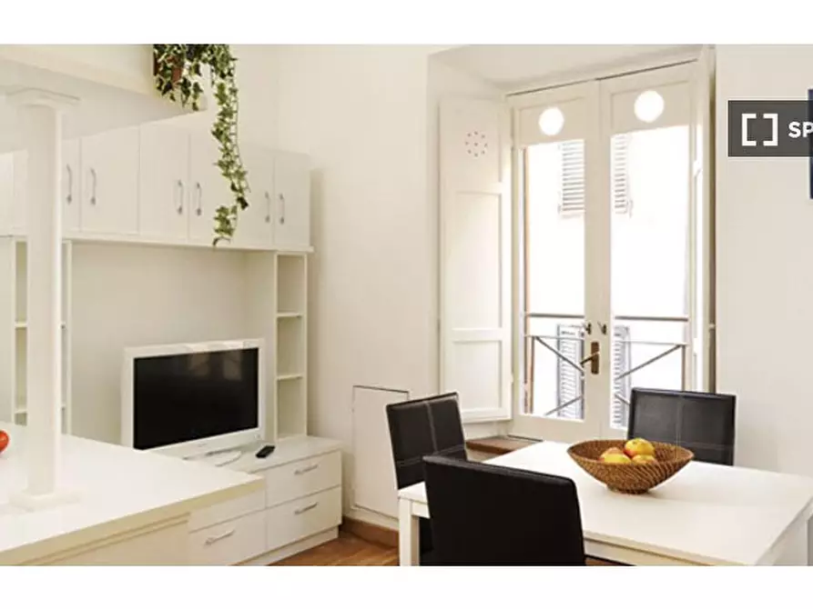 Immagine 2 di Appartamento in affitto  in Via dei Cartari a Roma