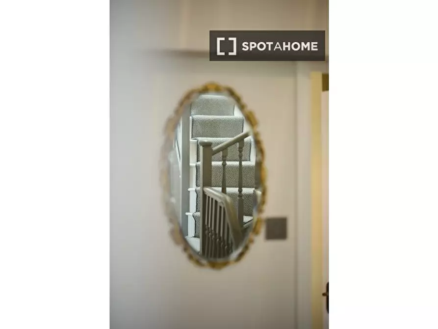 Immagine 11 di Appartamento in affitto  in Huxley Street a Kensington