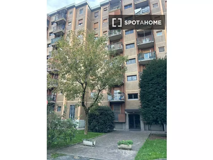 Immagine 10 di Camera condivisa in affitto  in Via Francesco Cilea a Milano