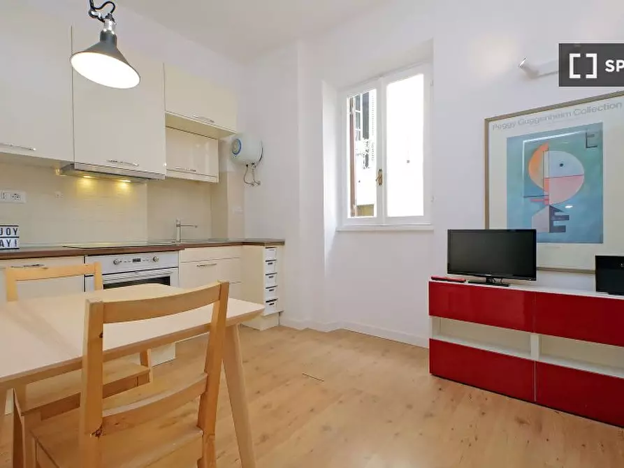 Immagine 14 di Ufficio in affitto  in Via Caprareccia a Roma