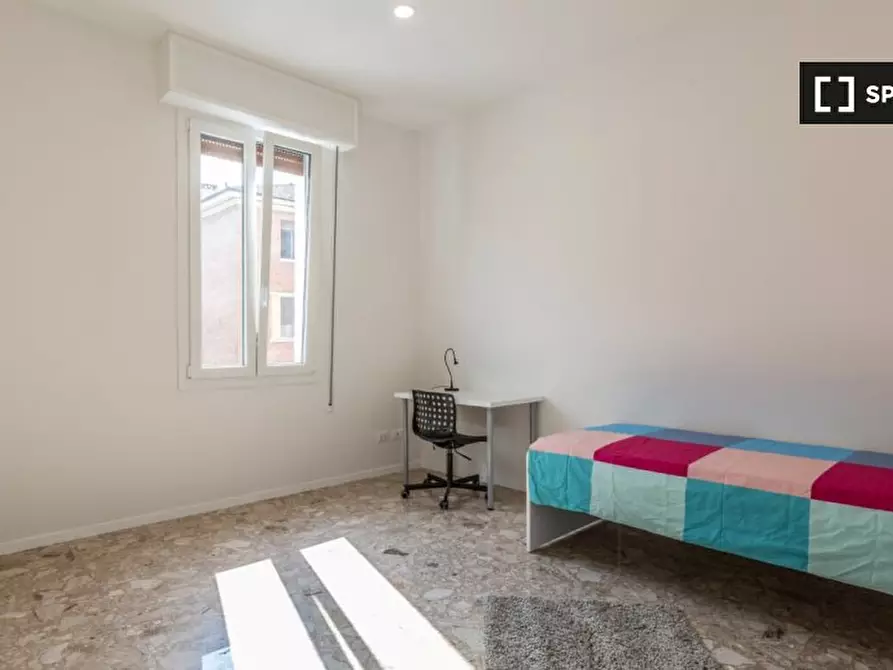 Immagine 2 di Camera condivisa in affitto  in Via Camillo Procaccini, 40129 Bologna BO, Italy a Bologna