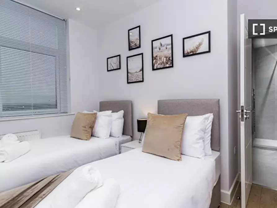 Immagine 9 di Appartamento in affitto  in Buckingham St a Aylesbury
