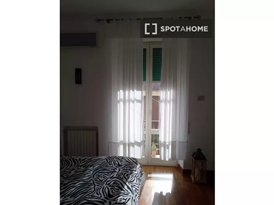 Immagine 13 di Ufficio in affitto  in Via dei Fiori a Roma