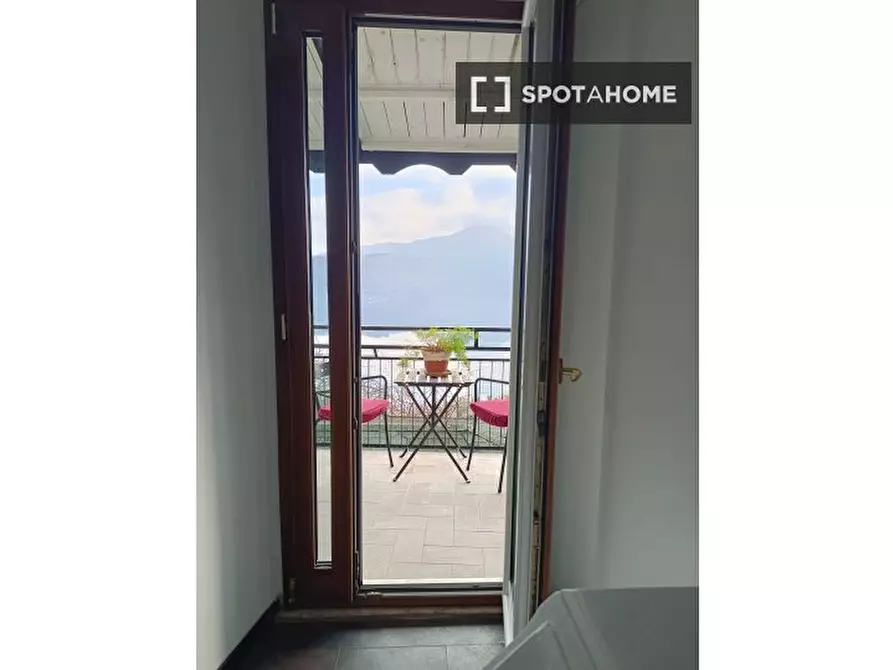 Immagine 8 di Camera condivisa in affitto  in Via Antonio Gramsci a Castel Gandolfo