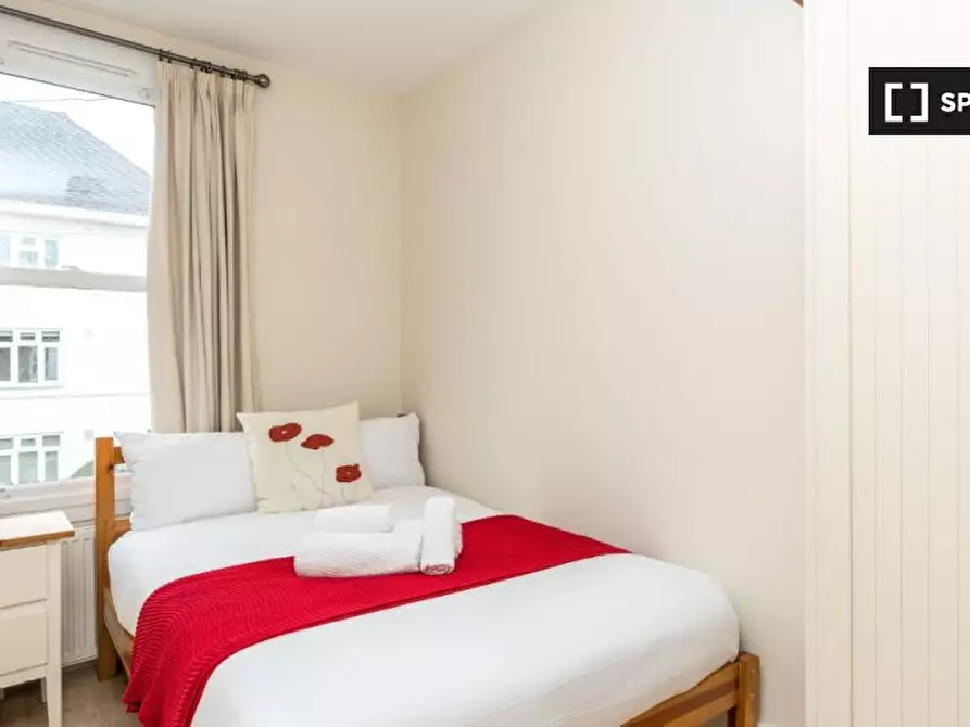 Immagine 4 di Appartamento in affitto  in (first floor flat) Westville Road a Hammersmith