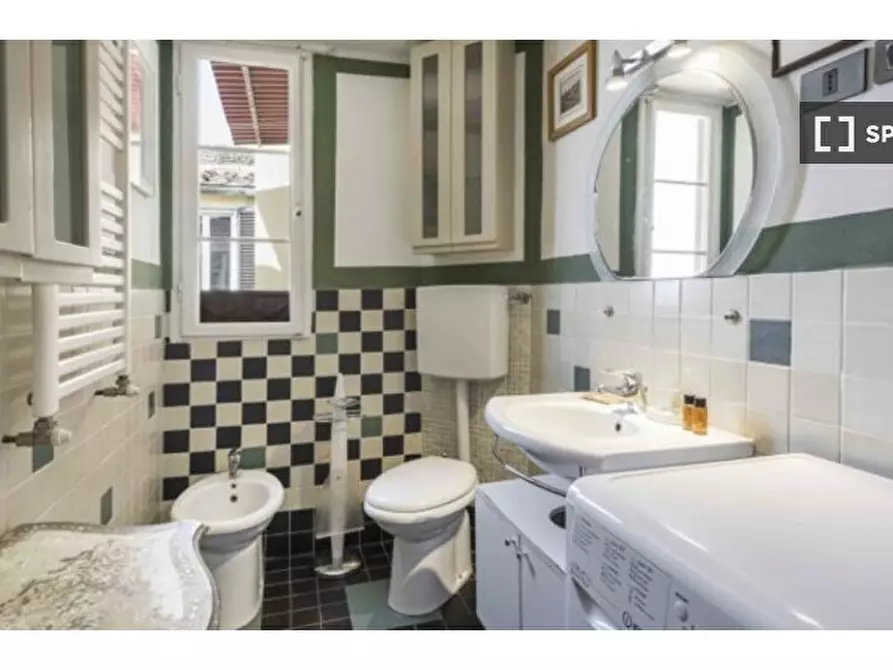 Immagine 13 di Appartamento in affitto  in Via Guelfa a Firenze