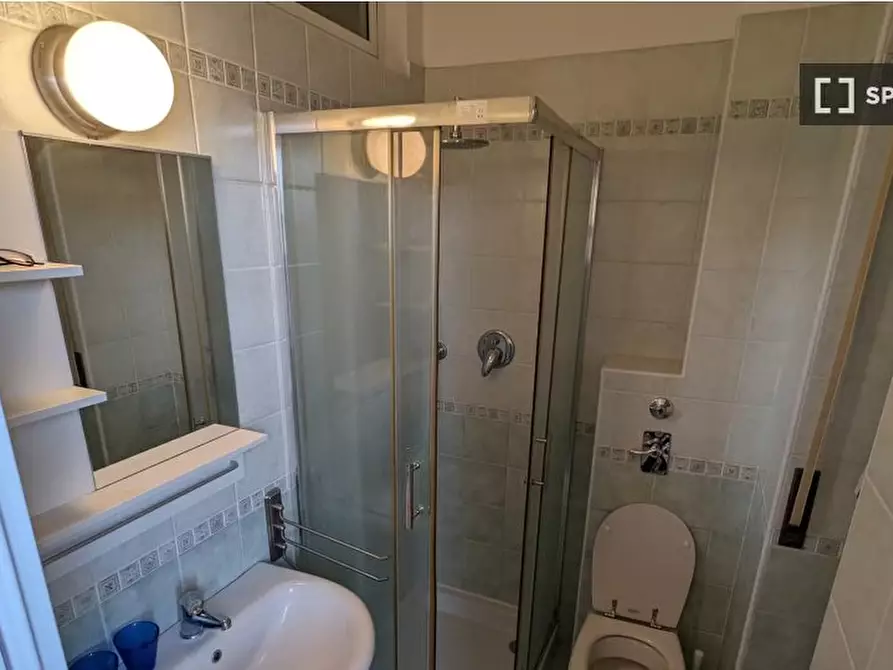 Immagine 11 di Camera condivisa in affitto  in Via Valtellina a Milano