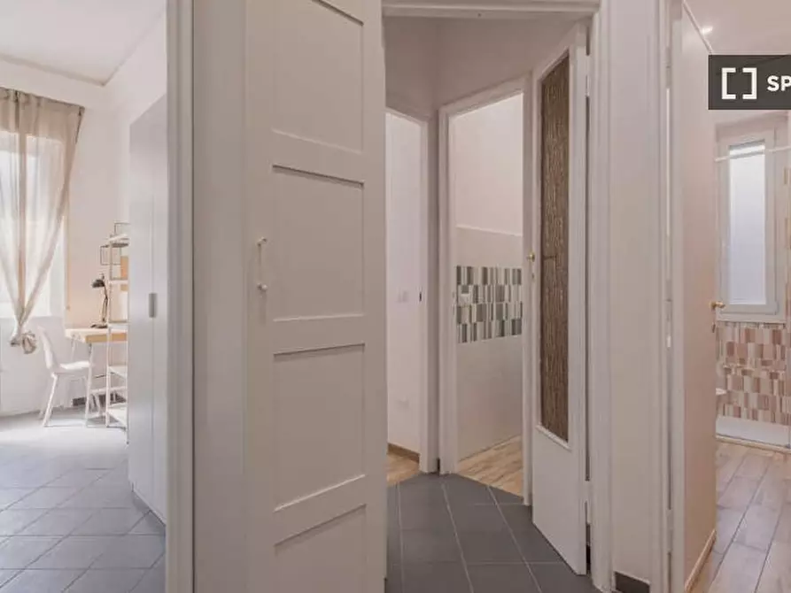 Immagine 9 di Camera condivisa in affitto  in Via Gualtiero Castellini a Roma