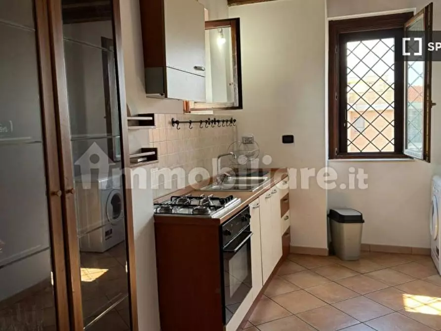 Immagine 15 di Appartamento in affitto  in Via Renato Salvatori a Roma