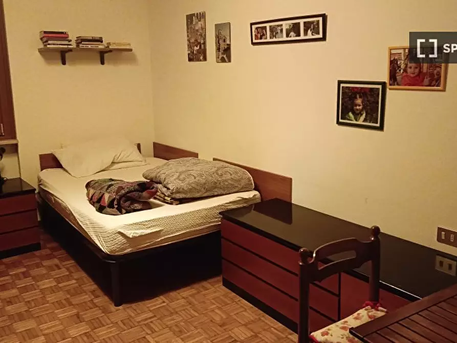 Immagine 1 di Camera condivisa in affitto  in Via Pompeo Marchesi a Milano