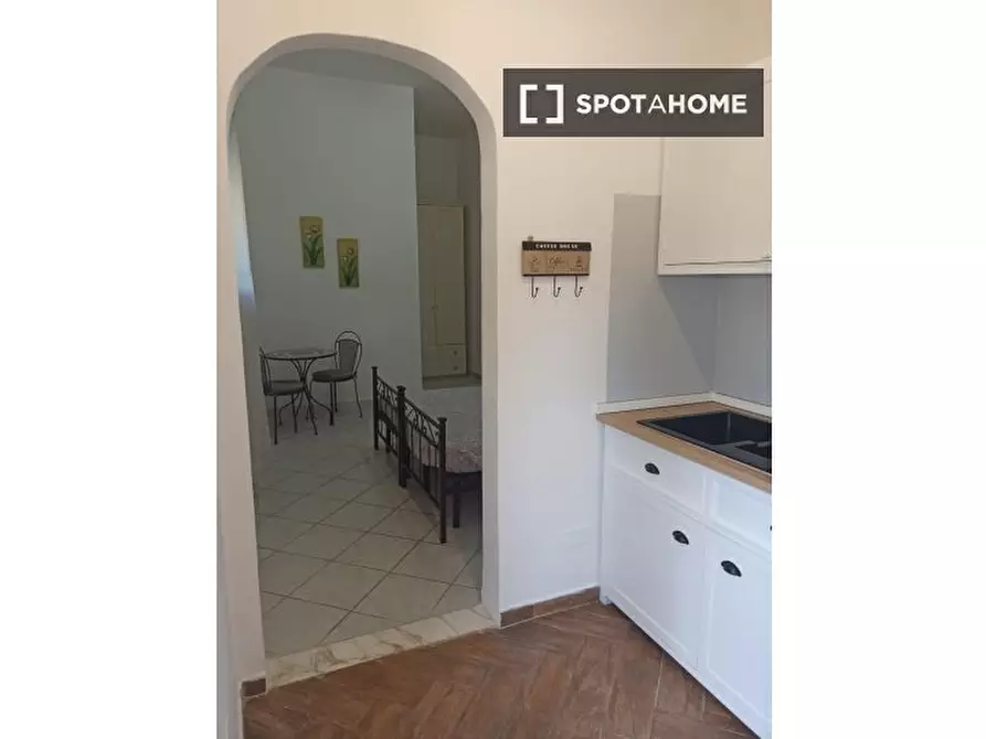 Immagine 3 di Camera condivisa in affitto  in Via Fraconalto a Roma