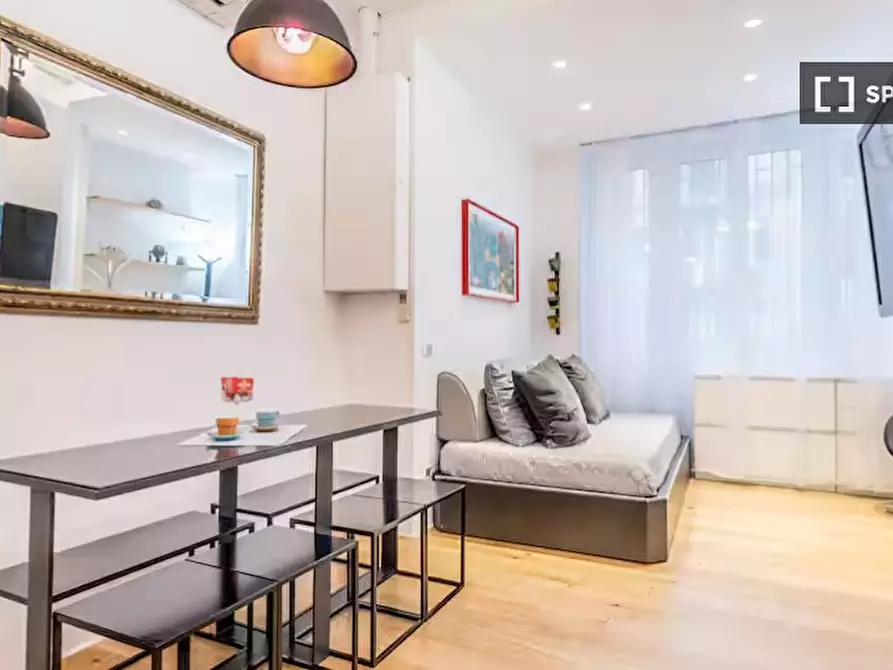 Immagine 2 di Appartamento in affitto  in Via Nemorense a Roma