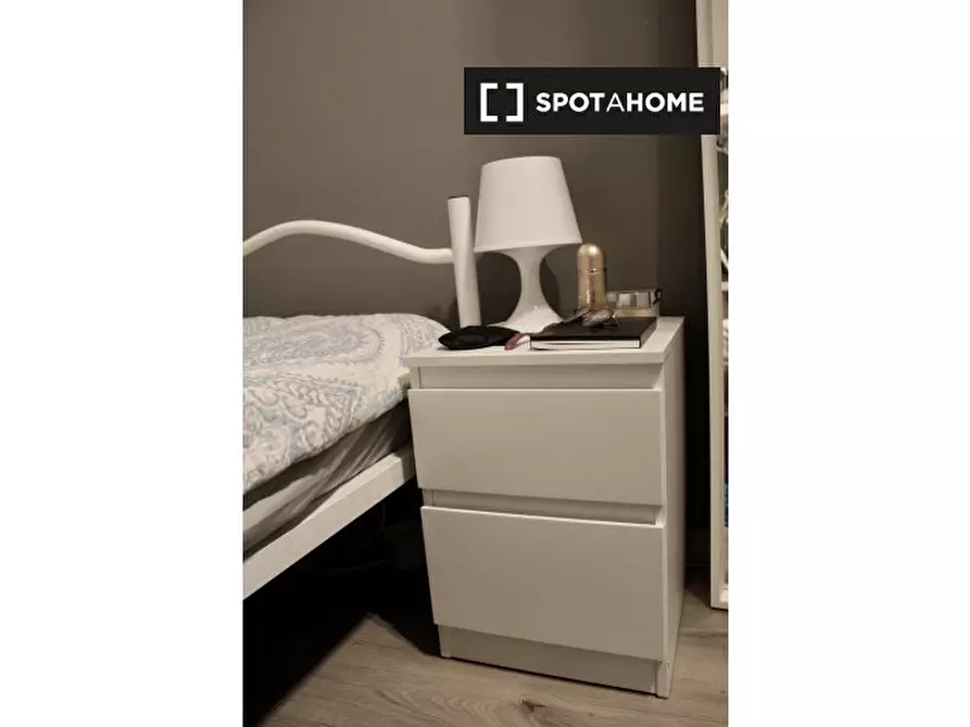 Immagine 12 di Camera condivisa in affitto  in Via Malta a Roma