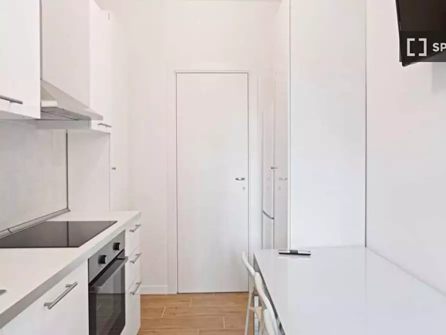 Immagine 6 di Camera condivisa in affitto  in Viale Legioni Romane a Milano