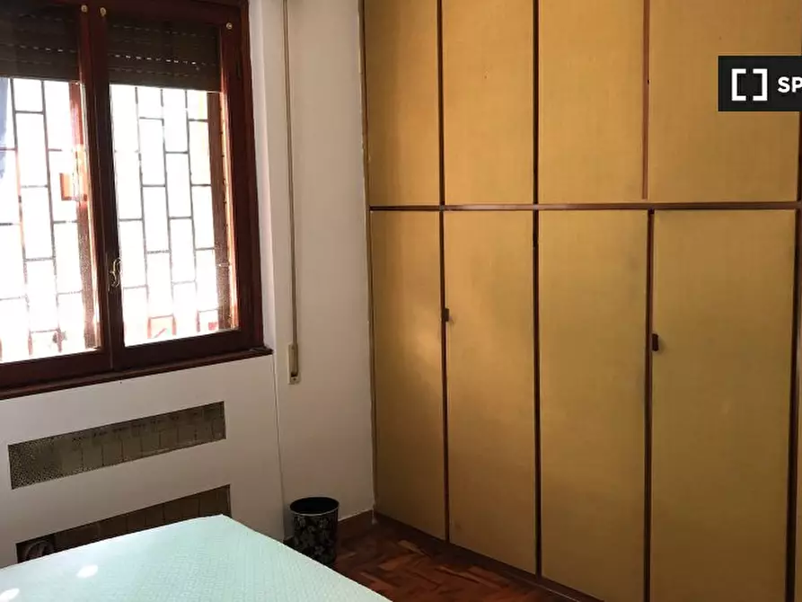 Immagine 3 di Camera condivisa in affitto  in Via Francesco Orestano a Roma