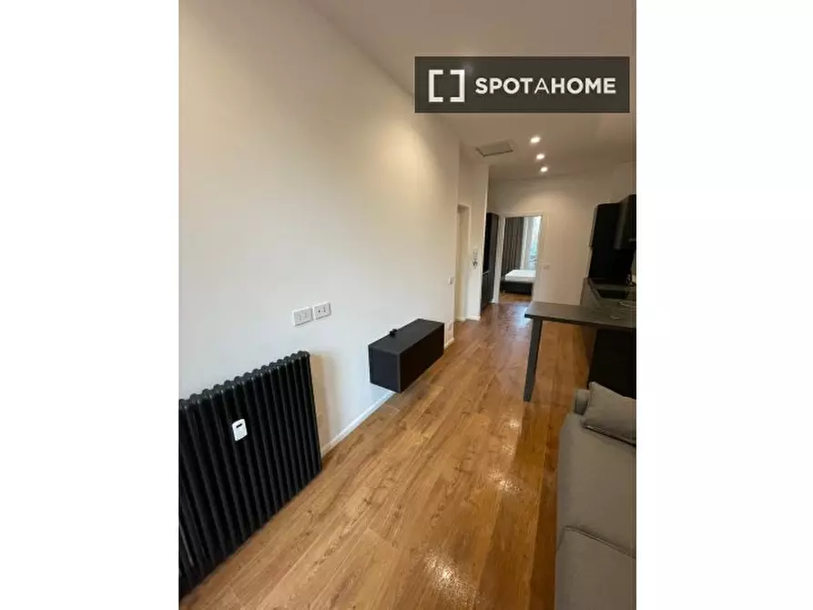 Immagine 4 di Appartamento in affitto  in Piazza Luigi di Savoia a Milano