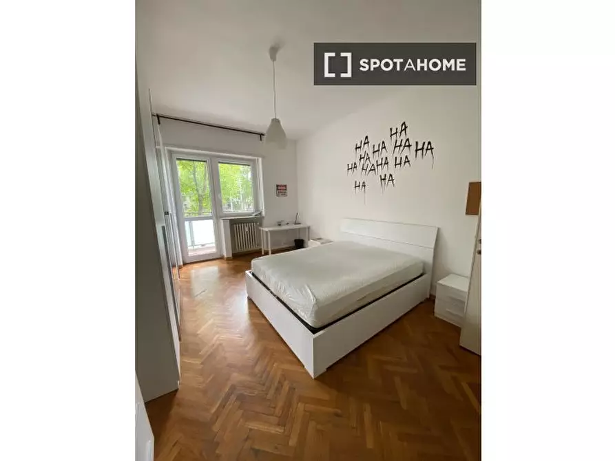 Immagine 1 di Camera condivisa in affitto  in Corso Alessandro Tassoni a Torino