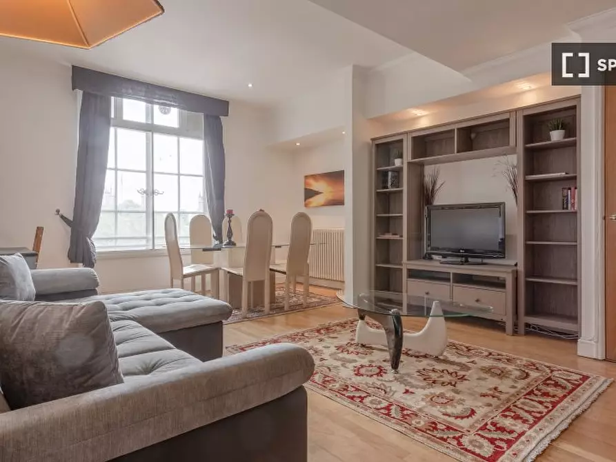 Immagine 1 di Appartamento in affitto  in Trinity Square a 