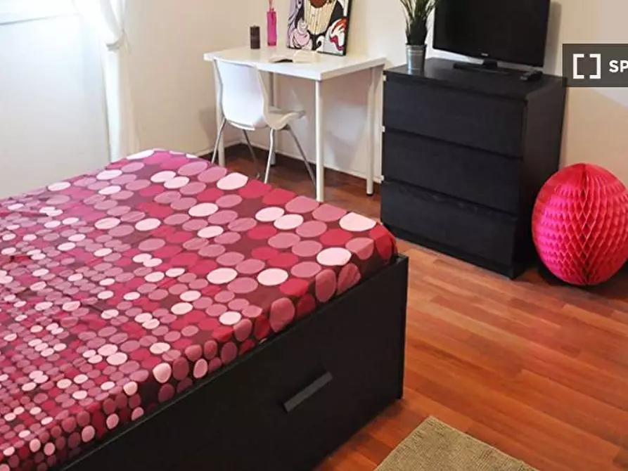 Immagine 2 di Camera condivisa in affitto  in Via Val Lavizzana a Milano