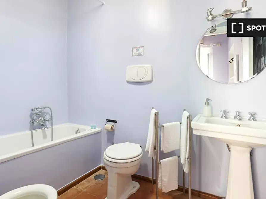 Immagine 4 di Appartamento in affitto  in Via del Monte della Farina a Roma